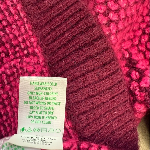 Lilly Pulitzer Pink Burgundy Vintage Vibes Knitted Grandmacore Women’s Cardigan - Picture 9 of 9